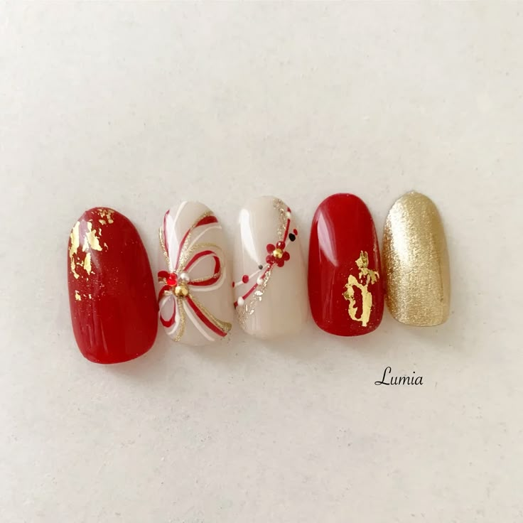 Simple Chinese New Year Nails, Lunar Nail Art, Tet Nail Design, Lunar New Years Nails, Cny Nails 2024, Nail Art Chinese New Year, Chinese New Year Nail Design, Cny Nail Art, Wreath Nails