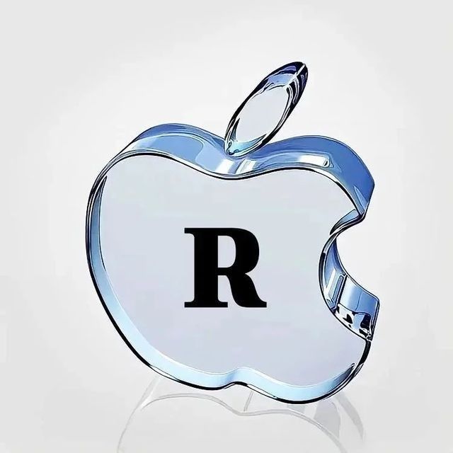 an apple with the letter r on it