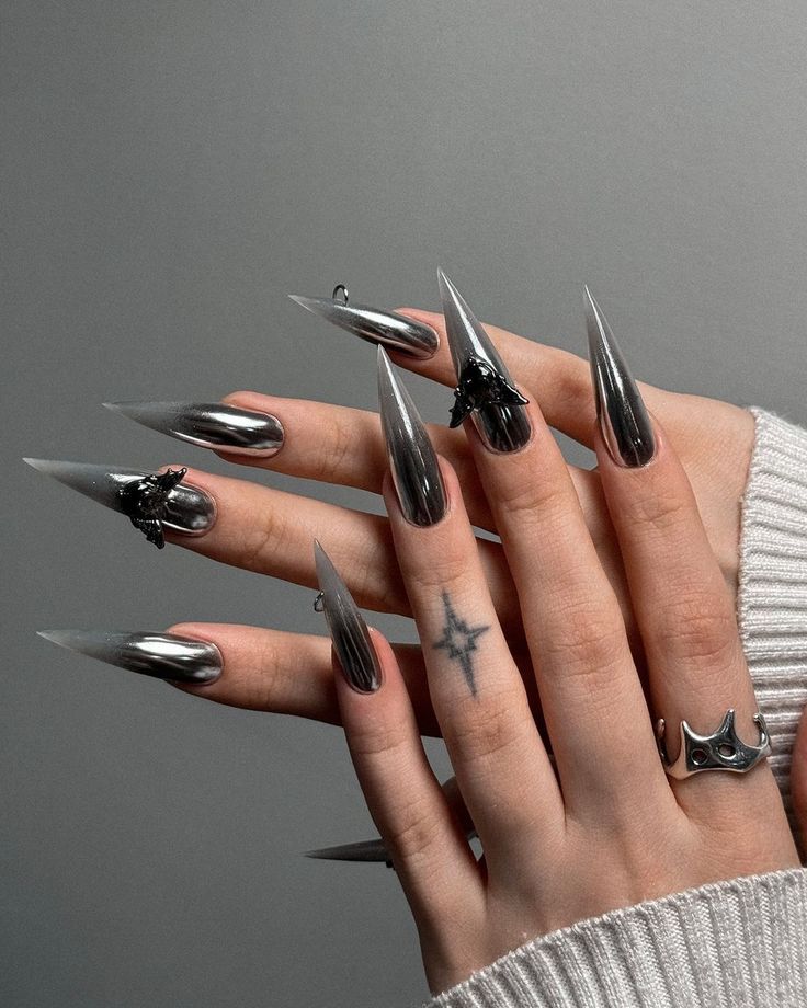 Dark Halloween Nails, Piercing Nails, Dark Grey Nails, Nails Emo, Dark Nail Art, Sharp Nails, Dark Halloween, Goth Nails, Pointed Nails