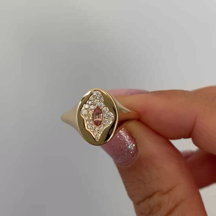 Diamond Gemstone Signet Ring, Art Deco Gold Diamond Signet Ring, Luxury Orange Gemstone Ring, Padparadscha Sapphire Ring, American Express Credit Card, Statement Rings Diamond, Planned Parenthood, Padparadscha Sapphire, Gold Piece