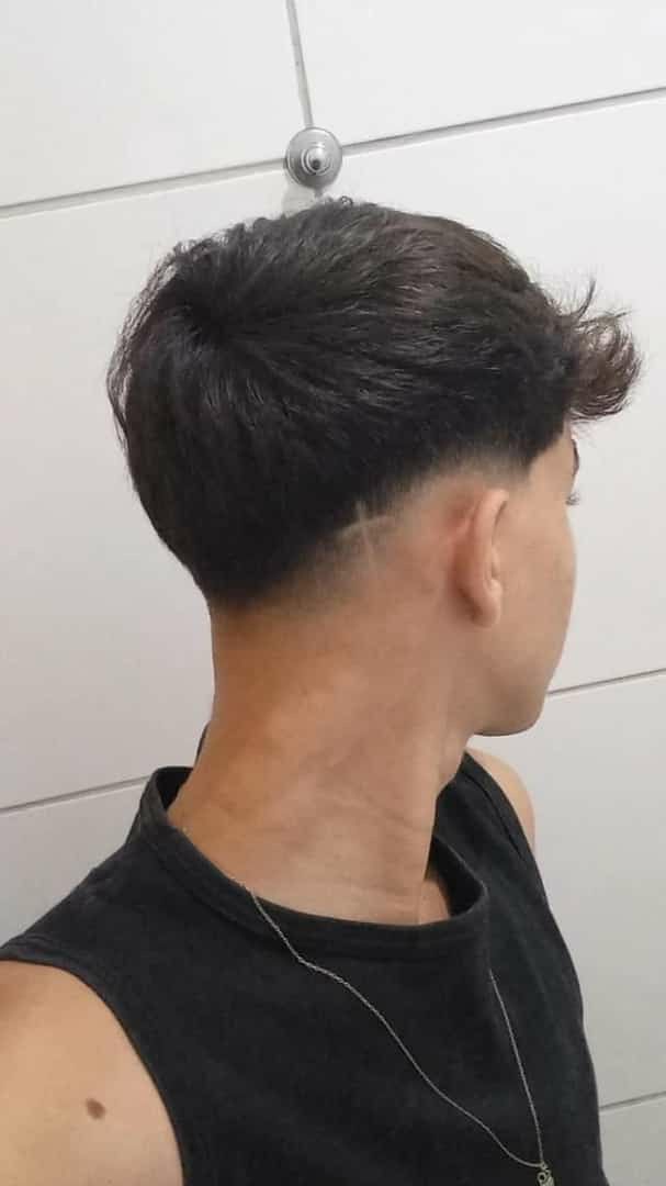 Low Fade Fluffy Fringe, Low Fade Corto, V Cut Hair Men, Low Fade En V, Long Fade Haircut, Low Fade Em V, Hair Stail, V Shaped Haircut, Fade Haircut Designs