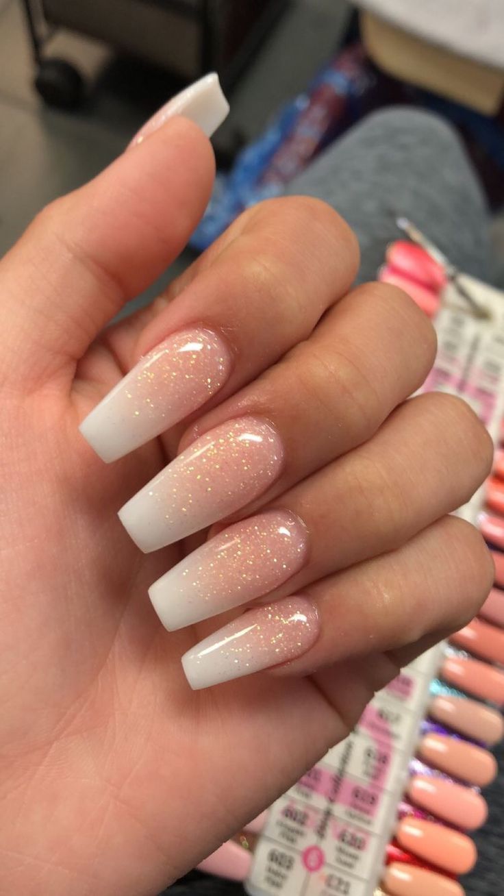 Ballerina Style Nails, Baby Boomers Nails, White Coffin Nails, Unghie Sfumate, Classy Nail, Pink Ombre Nails, Ombre Nails Glitter, Ombre Acrylic Nails, Pink Nail