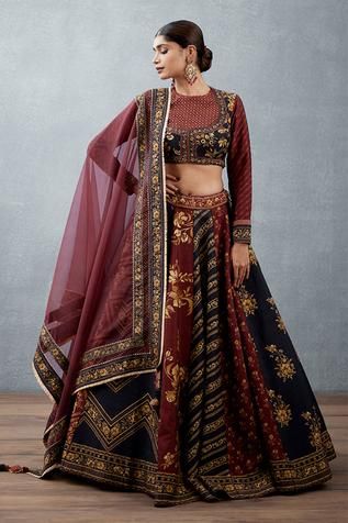 Shop for Torani Red Heavy Raw Silk Gulnar Khurshid Printed Lehenga Set for Women Online at Aza Fashions Printed Lehenga, Navratri Dress, Indian Bride Outfits, Raw Silk Fabric, Party Wear Indian Dresses, Chaniya Choli, Lehenga Designs, Designer Dresses Indian, Desi Fashion