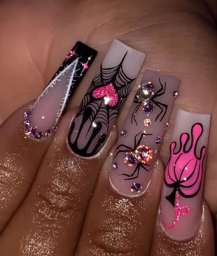 Elvira Nail Art, Halloween Nails And Toes, Nail Specials Ideas, Halloween Toes, Halloween Nail Design, Holloween Nails, Halloween Acrylic Nails, Cute Halloween Nails, Girly Acrylic Nails