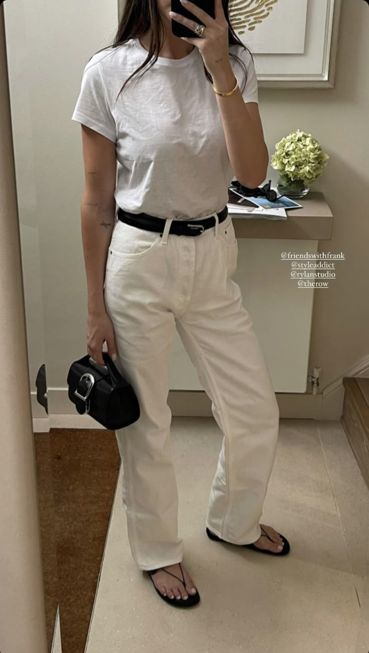 Sydney Summer Outfit, Minimalist Jeans Outfit, Sydney Summer, White Jeans Outfit, Elevated Casual, Corporate Outfits, Summer Lookbook, Miami Fashion, Cute Comfy Outfits