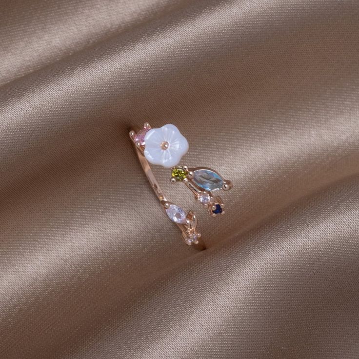 Bloom, blossom, and grow! Designed to capture the beauty of a blooming flower, this ring is a must-have. White Blossom, Bloom Blossom, Crystal White, Black Gift Boxes, White Crystal, Blooming Flowers, White Rose Gold, White Ring, Adjustable Ring