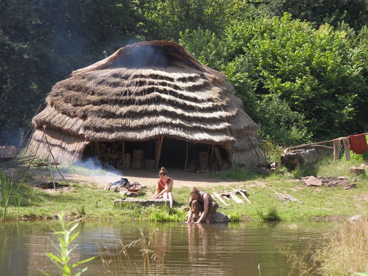 Stone Age Aesthetic, Prehistoric Crafts, Mesolithic Age, Stone Age Houses, Stone Age Animals, Fantasy Country, Stone Age People, Age Photography, Fantasy Terrain