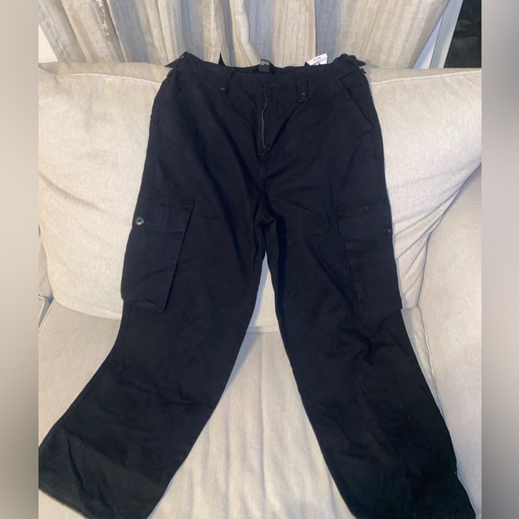 Brand New With Tag Cargo Pants Casual Black Bottoms From Forever 21, Forever 21 Casual High Waist Pants, Casual Trousers By Forever 21, Casual High Waist Pants By Forever 21, Forever 21 Casual Trousers, Casual Forever 21 Bottoms With Cargo Pockets, Forever 21 Wide Leg Pants With Pockets, Forever 21 Trousers With Pockets, Forever 21 Wide-leg Pants With Pockets