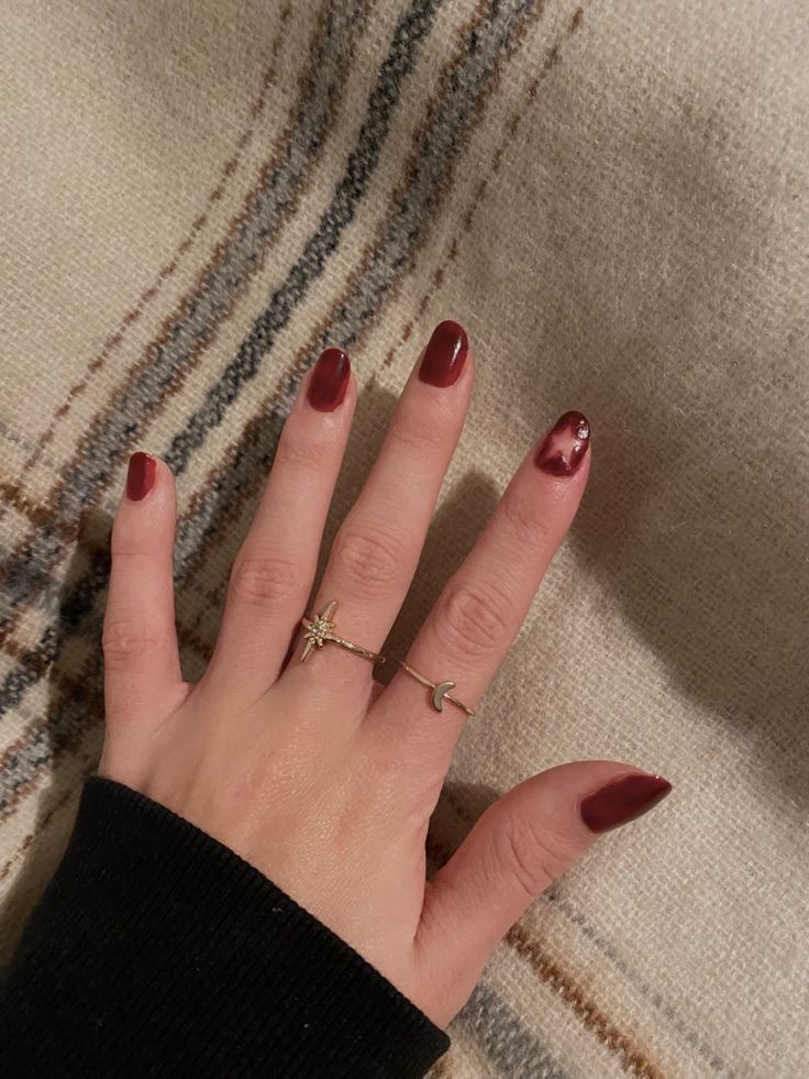 Remus Lupin Nails, Red Star Nails, Jewerly Rings, Nail Polish Red, Nails Nail Polish, Dark Red Nails, Jewerly Ring, Chunky Scarf, Chunky Scarves