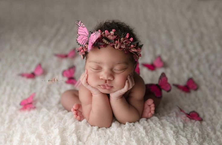 Newborn Instagram Pictures, Butterfly Newborn Photography, Cute Newborn Pictures, Cute Newborn Baby Pics, Butterfly Newborn Photoshoot, Maternity Photography Butterflies, Newborn Spring Photography, Butterfly Newborn Pictures, Newborn Photography Flowers