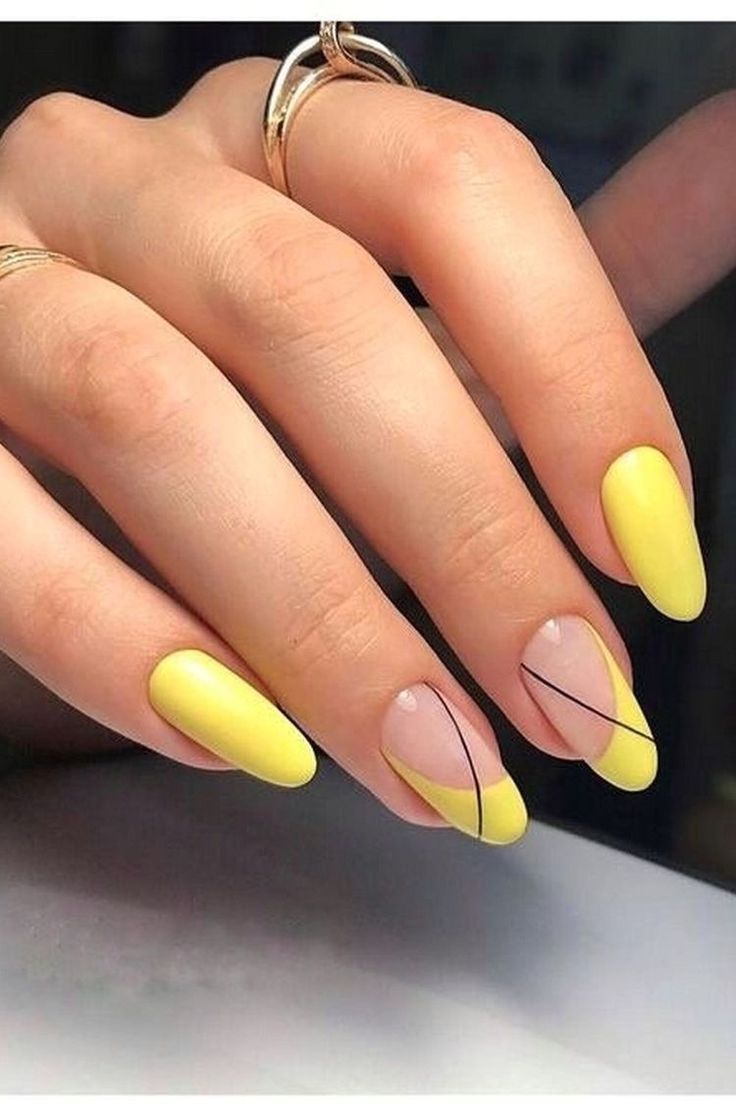 Yellow Nail Art, Yellow Nails Design, Almond Acrylic Nails, Cute Gel Nails, Yellow And Pink, Yellow Nails, Classy Nails, Short Acrylic Nails, Gel Nail Art