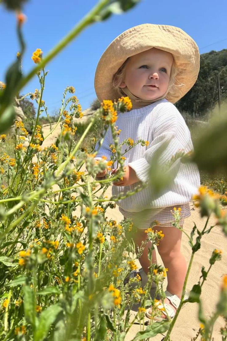 Discover the perfect way to protect your little one from the sun with our Baby Wide Brim Linen Sun Hat in tan with blue corduroy. Designed with both style and comfort in mind, this wide brim hat will make your baby's summer outings a delight. Pin now to explore the benefits of choosing a linen sun hat for your baby's skin and style! Baby Summer Hat, Hat For Kids, Tan Hat, Baby Summer, Baby Sun Hat, Sun Shine, Wide Brim Sun Hat, Toddler Hat, Beach Baby