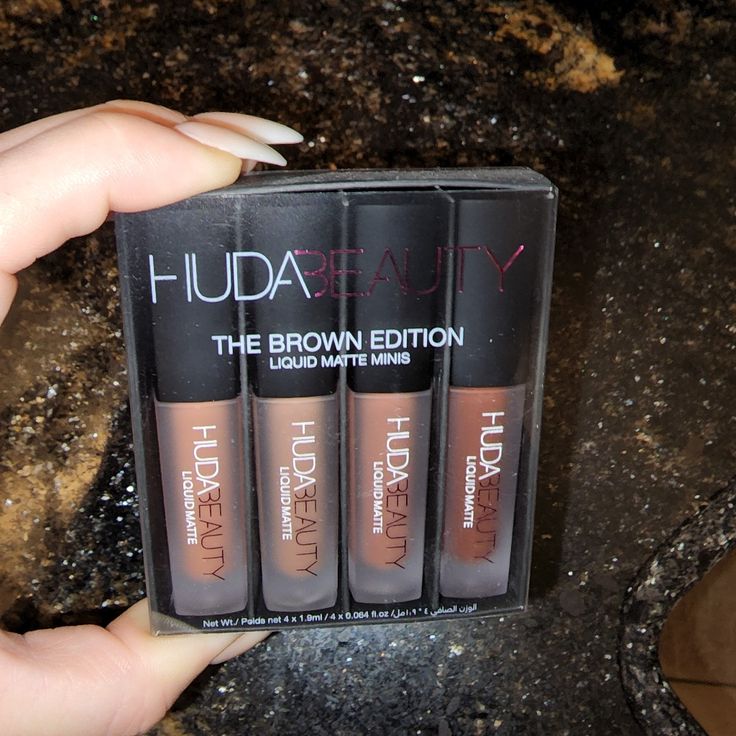 Brand New Limited Edition & Discontinued Mini Liquid Lipstick Set The Brown Edition Huda Beauty Matte Lipstick, Huda Beauty Lipstick, Huda Beauty Lip Contour, Huda Beauty Lip, Matte Lipstick Shades, Huda Beauty Makeup, Liquid Lipstick Set, Glitter Gloss, Lipstick Brands