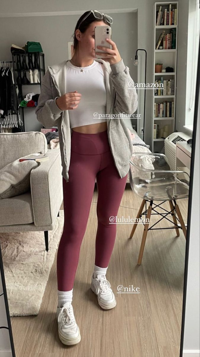 Maroon Gym Outfit, Magenta Leggings Outfits, Burgundy Leggings Outfit Workout, Burgundy Workout Outfit, Red Leggings Outfit Casual, Teal Leggings Outfit, Athleisure 2023, Burgundy Leggings Outfit, Purple Leggings Outfit