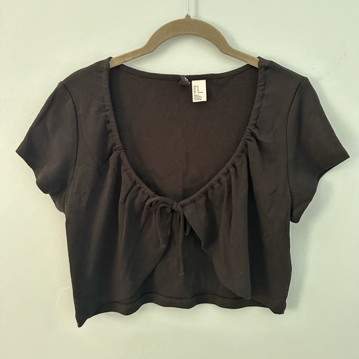 Never Worn. There’s Some Dust From Being Folded In The Closet For So Long But It Will Be Lint Rolled Before Sending Out! H&m Cotton V-neck Tops, H&m V-neck Cotton Tops, H&m V-neck Tops For Day Out, Casual Black Crop Top Blouse, H&m Cropped Top For Summer, H&m Cropped Summer Tops, Black Casual Blouse From H&m, H&m Casual Black Blouse, H&m Black Casual Blouse