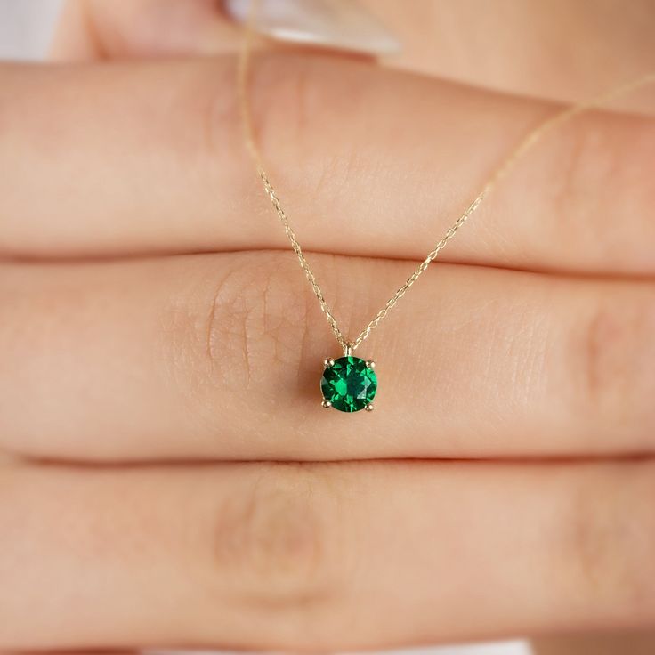 14K Solid Gold Round Emerald Necklace,Birthstone Necklace,Minimalist Necklace,Valentine's Day Gift,May Birthstone,Gift Pendant,Daily Jewelry F E A T U R E S * Made to Order. * Gold KT: 14K * Choice of Gold Color: Yellow Gold, Rose Gold, White Gold *Emerald Carat: 0.50 ct. * Pendant Height: 6,00 mm / 0.23 inch * Pendant Width: 5,00 mm / 0.20 inch * Length: 14", 16", 18", 20", 22", 24" * Setting Type: Bezel Setting * Ready to Ship in 1-3 Business Days * 100% US sourced * 2 Years Warranty * Free Ex Gold Bracelet Simple, Locket Design, Necklace Birthstone, Daily Jewelry, Emerald Pendant, May Birthstone, Emerald Necklace, Birthstone Gifts, Necklace Minimalist