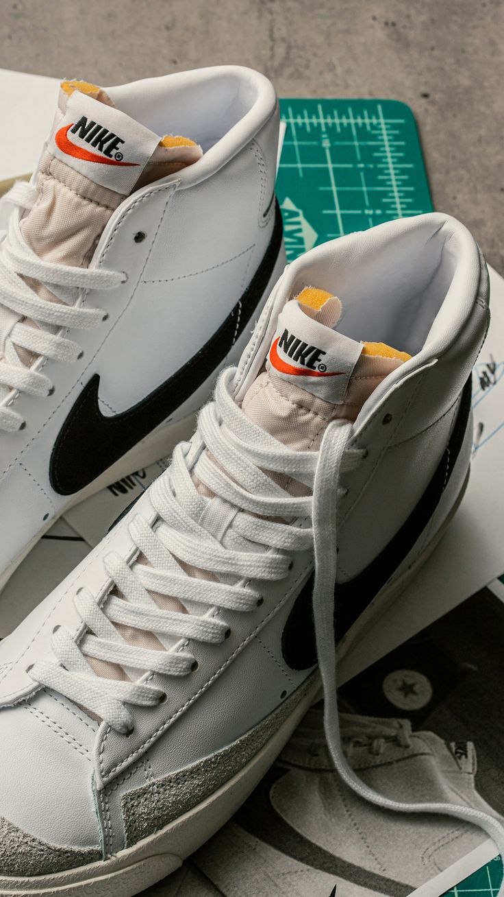 Nike Vintage Blazers, Nike Blazer Mid 77 Wallpaper, Nike Shoes Blazer Mid 77, Off White Shoes Nike, Nike Blazer Wallpaper, Nike Blazer Mid '77, Nike Blazer Mid 77 Aesthetic, Styling Nike Blazer Mid 77, Nike 77 Blazer