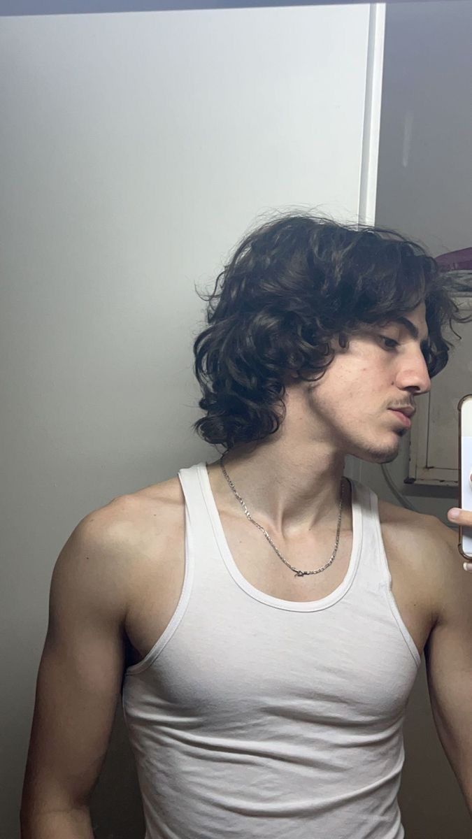 Haircuts For Big Noses, Wolfcut Hair Men, Wolf Haircut Men, Wolf Cut Hairstyle, Wolf Cut Hairstyles, Haircut Guide, Messy Hair Boy, Long Curly Hair Men, Guy Haircuts Long