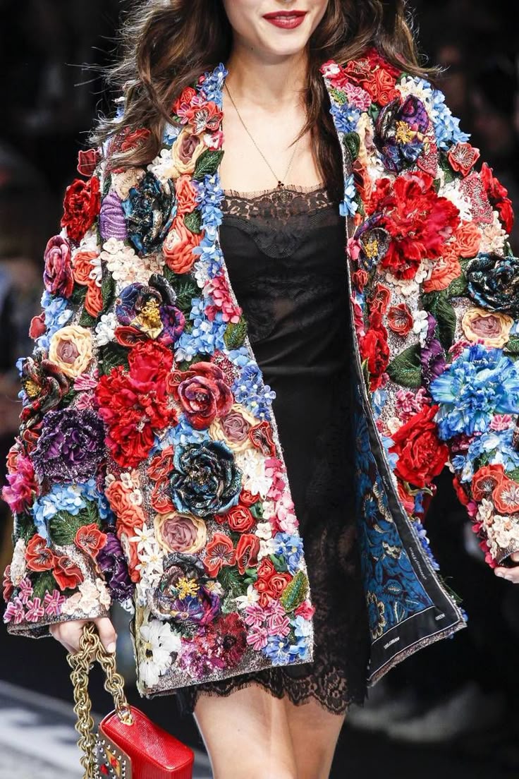 Wizarding Fashion, 3d Flower Applique, Hp Universe, Mode Abaya, Dolce E Gabbana, Floral Fashion, Flower Applique, Fashion 2017, Mode Inspiration