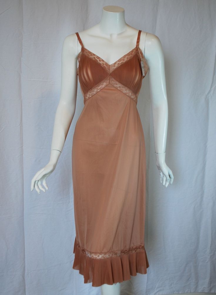 50s Slip Dress, 40s Sleepwear, 1940s Nightwear, 1940s Sleepwear, 1940s Slip Dress, 1940s Slip, 1940s Lingerie, Vintage Slip, Vintage Slip Dress