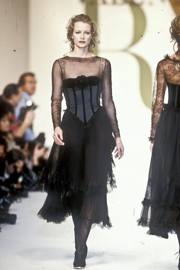 Runway Gowns, 90s Runway Fashion, 90s Runway, Goth Outfits, Dark Fashion, Goth Fashion, Gothic Fashion, Corsets, Couture Fashion