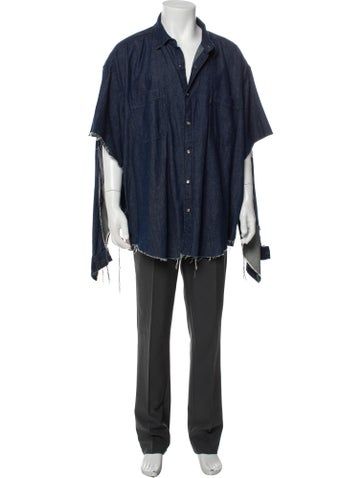 Vetements x Levi's Denim ShirtFrom the Fall/Winter 2019 Collection by Demna GvasaliaBlueDistressed Accents & Point CollarThree-Quarter SleevePatch Pockets & Button ClosureFit:Casual Shirts by Vetements x Levi's typically fit true to size. Vetements Levis, Levis Denim, Vintage Holiday Dress, Sweater Pants, Coat Pant, Three Quarter Sleeves, Sweater Accessories, Denim Shirt, Sneakers For Sale