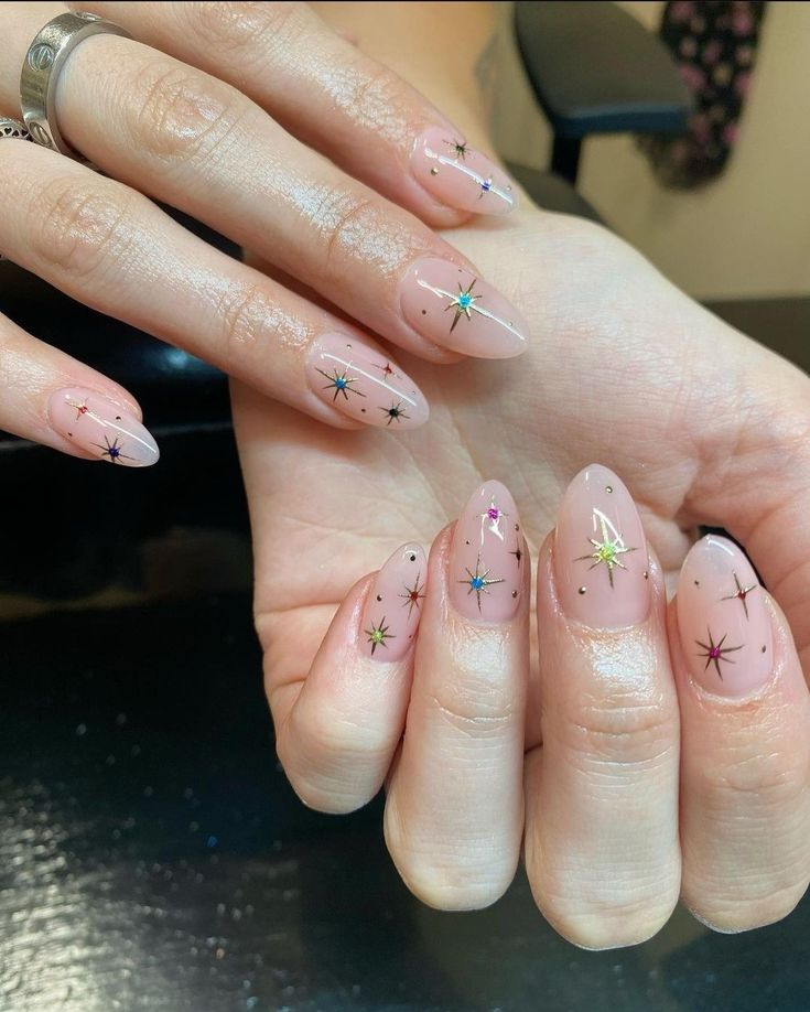 Stars Star Detail Nails, Short Almond Nails Celestial, Fairy Lights Nails, Gem Star Nails, Subtle Cute Nails, Nails With Stars And Gems, Gold Star Nails Short, Black Nails W Stars, Star Nails Multicolor