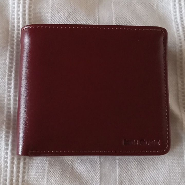 This Is A Gorgeous Red Wine/ Burgundy Colored Men's Leather Bi Fold Wallet With An Id Flap On The Left. It Is Crafted Of The Finest Leather And Made In Australia. It Comes With A Drawstring Dust Bag. New Never Used. It Would Make A Wonderful Gift! Classic Tan Business Wallets, Classic Burgundy Wallet With Card Slots, Classic Burgundy Wallet With Interior Card Slots, Classic Burgundy Wallets With Interior Card Slots, Classic Burgundy Wallet For Business, Classic Burgundy Rectangular Wallets, Classic Burgundy Bifold Wallet, Classic Red Wallet With Rfid Blocking, Classic Red Business Wallet