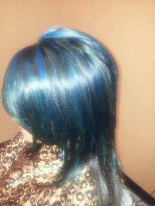 Blue Color Highlights Hair, Blue With Blonde Highlights, Blue Chunky Highlights In Brown Hair, Blue Hair With Black Highlights, Blue Hair Black Highlights, Blue Hair Blonde Highlights, Light Blue Chunky Highlights, Light Blue And Black Hair, Royal Blue Hair Highlights