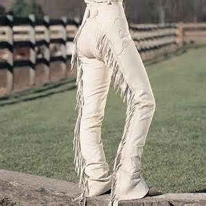 Horse Show Chaps - Bing images Space Cowgirl Costume, Mode Country, Western Chaps, Western Show Clothes, Riding Chaps, Winter Mode Outfits, Looks Country, Cowgirl Costume, Rodeo Outfits