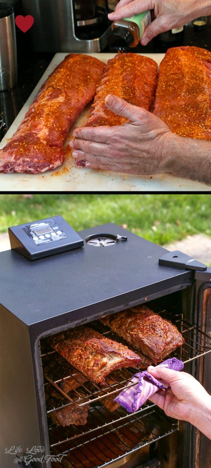 two pictures showing how to cook ribs in an outdoor oven with the door open and hands pulling them out