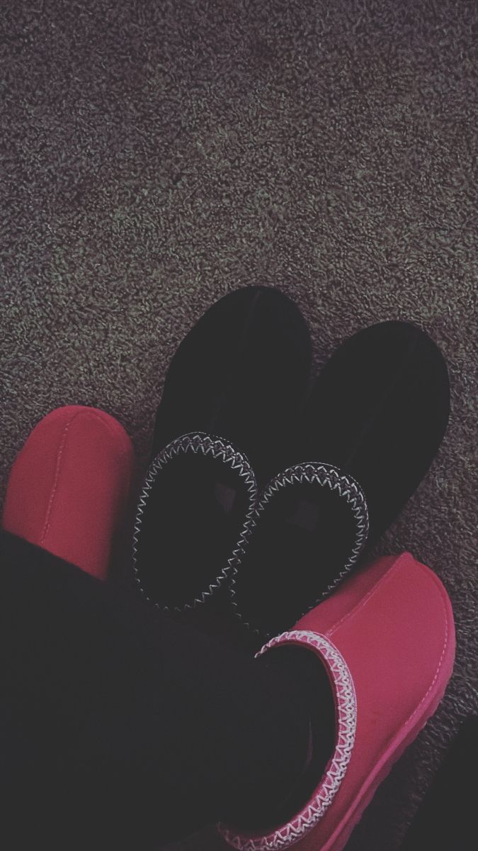 Uggs Slippers Aesthetic, Shoes Inspo Women, Uggs Colors, Shoes To Get For School, Black Tasman Uggs, Shoes Collection Aesthetic, Girly Shoes Sneakers, Aesthetic Uggs, Baddie Shoes