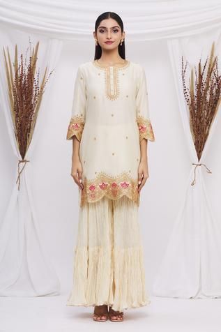 Shop for Surbhi shah White Chanderi Kurta Sharara Set for Women Online at Aza Fashions Designer Sharara With Straight Kurta And Embroidered Border, White Sharara With Embroidered Border And Straight Kurta, Unstitched Off White Sharara With Embroidered Border, White Palazzo Set With Embroidered Border For Festive Occasion, Festive Off White Sharara With Embroidered Border, Festive Off-white Embroidered Sharara, Off White Embroidered Palazzo Set For Wedding, Off White Embroidered Sets For Eid, Festive Off-white Palazzo Set With Embroidered Border