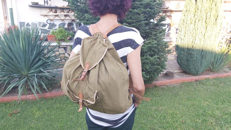 Vintage canvas rucksack - Military backpack - Haversack with leather straps - Army knapsack - Unisex travel bag - Mountain bag - Style '70s. A beautiful piece with vintage charm and character. Wonderful canvas backpack, practical and comfortable. One main inner compartment, small front pocket and adjustable leather straps. If you prefer to spend weekends in the mountains, fishing is your hobby or you are camping with friends this piece is just for you. Very strong backpack, it is your faithful c Camping With Friends, Roller Skates Vintage, Hunting Backpacks, Canvas Rucksack, Military Backpack, Medicine Bag, Vintage Medical, Vintage Canvas, Canvas Backpack