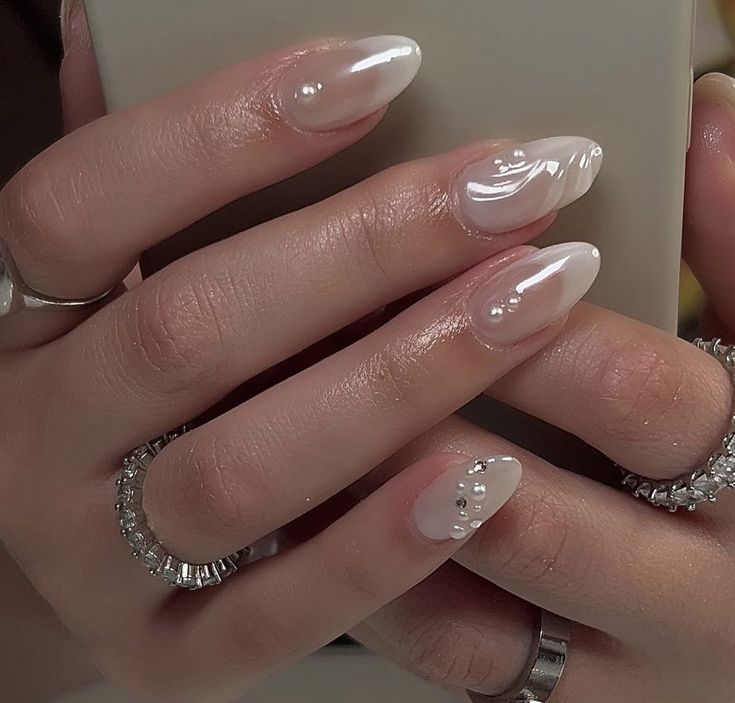 Pearl Themed Nails, Mother Of Pearl Nails, Nude Nail Art, Nails Pearl, Nails And Hair, Engagement Nails, Nude Nail, Simple Gel Nails, Skin Nails