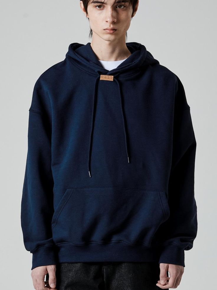 This is a casual and comfortable hoodie that is made out of high quality cotton and polyester blend fabric. With design detail of relaxed silhouette, minimal design, and kangaroo pocket, it gives a casual and trendy mood.- Relaxed silhouette- Ribbed cuff and hem- Kangaroo pocket on the front- Brown logo label on the neckline as a string holder Casual Everyday Hoodie With Side Pockets, Urban Fleece Hoodie With Side Pockets, Everyday Hooded Sweatshirt With Side Pockets, Modern Hoodie Sweatshirt With Ribbed Cuffs, Everyday Fleece Hoodie With Pockets, Solid Color Hoodie With Side Pockets And Relaxed Fit, Everyday Solid Color Sweatshirt With Drawstring Hood, Relaxed Fit Solid Hoodie With Side Pockets, Solid Color Hoodie Sweatshirt For Everyday