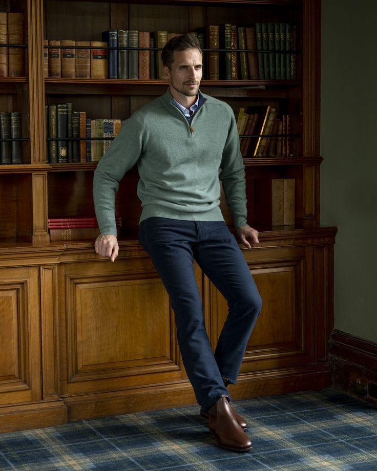 Country Style Clothing, Business Looks, Sixth Form Outfits, Sweater Outfits Men, Winter Sweater Outfits, Mens Business Casual Outfits, Formal Men, Minimalist Fashion Men, Preppy Men