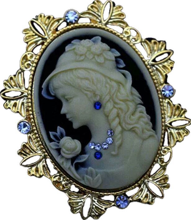 Cameo Pendant Necklace, Music Box Jewelry, Cameo Jewelry, Baby Jewelry, Vintage Cameo, Cameo Necklace, Cz Pendant, Cameo Pendant, Antique Inspiration