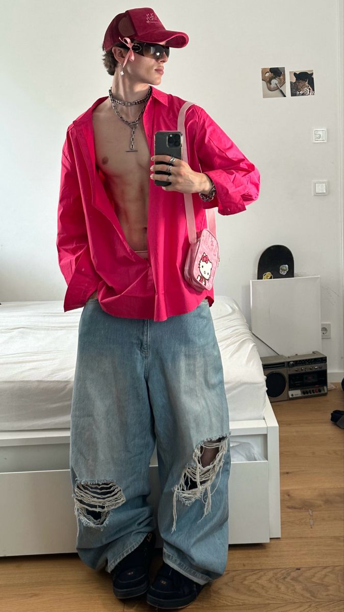 Hello Kitty Outfit Male, Barbie Male Outfit, Y2k Outfits Street Styles Pink, Barbie Inspired Outfits Men, Hello Kitty Outfit Men, Men Barbie Outfit, Mens Pink Outfit Streetwear, Pink Outfit Men Aesthetic, Pink Streetwear Outfit Men