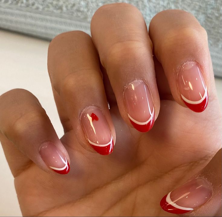 French Manicure With Red Line, Two Tone Red French Tip Nails, Red French Tip Nails With White Line, Coffin Shape Nails Christmas, White And Red French Nails, White French Tip With Red Line, Red French Tip With White Line, Cute Basic Christmas Nails, Super Simple Christmas Nails