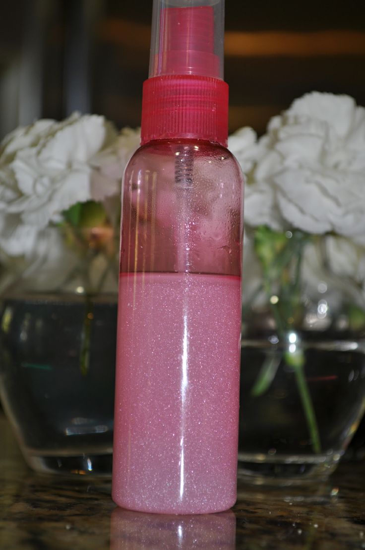 DIY Edible Glimmer Mist Diy Glitter Hair Spray, Diy Body Glitter Spray, Diy Glitter Spray, Diy Hair Glitter, Diy Body Spray, Body Oil Diy, Business Vibes, Body Glitter Spray, Glitter Hair Spray