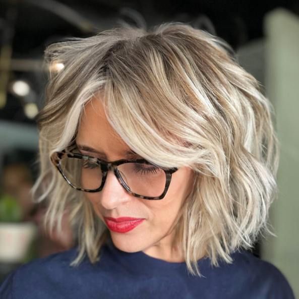 Choppy Blonde Lob for Thick Hair Messy Bob Thick Hair, Shoulder Length Edgy Hair, Messy Bob Hairstyles For Thick Hair, Bob Cut For Thick Hair, Hairstyles Thick Hair Medium, Lob For Thick Hair, Lob Haircut Thick Hair, Bob For Thick Hair, Medium Bob With Layers