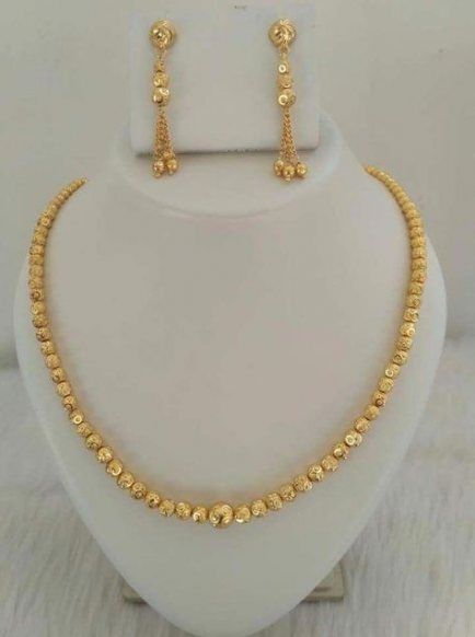 Golden Jewellery, Expensive Decor, Gold Jewelry Simple Necklace, Gold Mangalsutra Designs, Necklace Indian, Gold Bride Jewelry, Gold Ring Designs, Gold Jewelry Simple, Gold Fashion Necklace