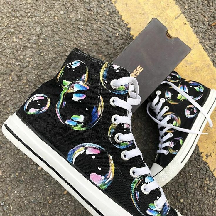 Custom Painted Converse, Walk Everyday, Painted Converse, Painted Shoes Diy, Walking Everyday, Converse Chucks, Custom Painted Shoes, Custom Shoes Diy, Mode Shoes