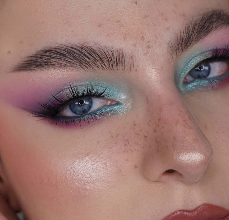 Pink And Teal Eyeshadow Looks, Peacock Blue Makeup Looks, Light Blue And Pink Eyeshadow Looks, Pink And Teal Eye Makeup, Pink Blue Green Eye Makeup, Colorful Eye Makeup Blue Eyes, Pink Purple Blue Eye Makeup, Pink And Teal Makeup Looks, Light Blue And Pink Makeup Looks