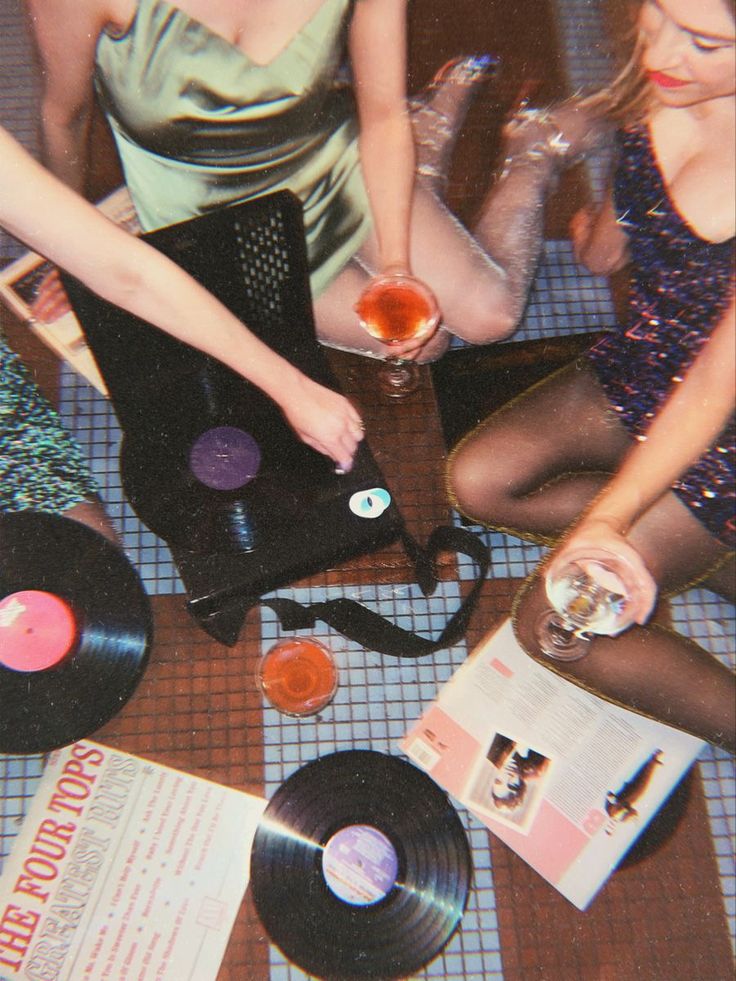 Aesthetic 60s Photography, 70s Party Photography, Muted 80s Aesthetic, Disco Magazine Cover, Dreamy Spotify Playlist Covers, Music Retro Aesthetic, 90s Party Photography, Music Inspired Photography, 80s Green Aesthetic