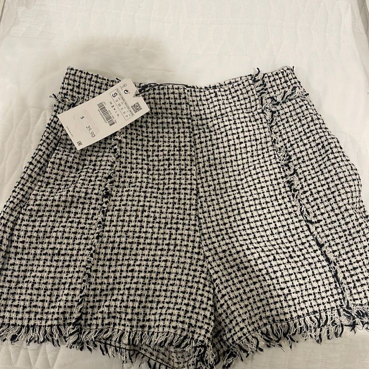 New With Tags! Zara High-Waisted Black And White Checkered Shorts Trendy Tweed Bottoms For Spring, Short Tweed Bottoms For Work, Chic Tweed Shorts, Spring Black Tweed Bottoms, Fitted Tweed Casual Bottoms, Fitted Tweed Shorts, Chic Tweed Shorts For Summer, Chic Summer Tweed Bottoms, Chic Summer Tweed Shorts