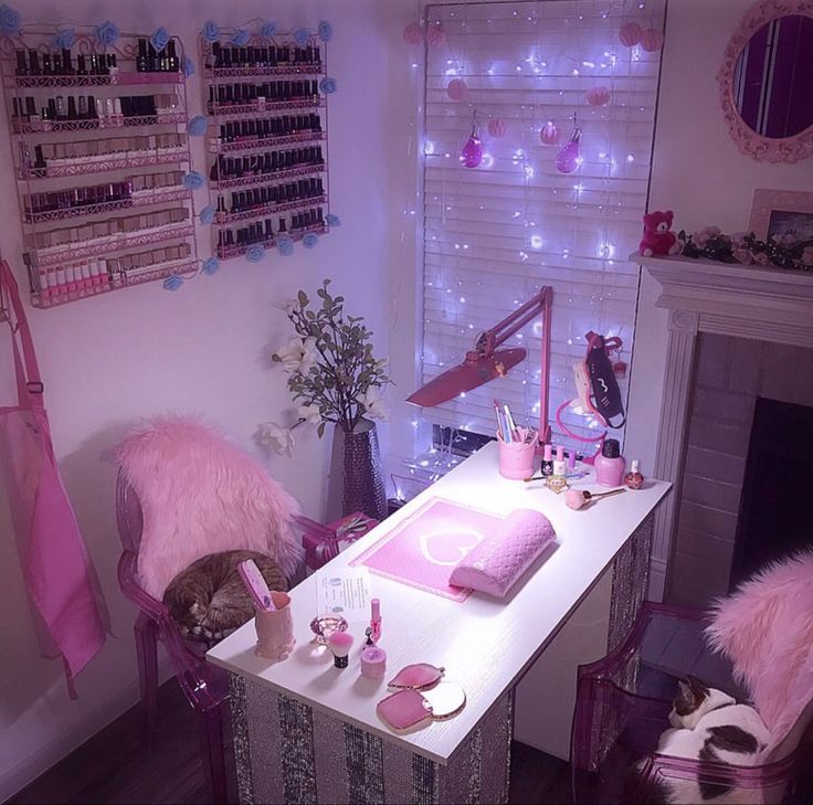 Nail Station In Bedroom, Nail Bedroom Ideas, Nail Tech Snack Station, Nail Artist Room Ideas, Blue Nail Tech Room, Nail Tech Aesthetic Set Up, Nail Salon In Bedroom, Nail Tech Station In Bedroom, Nail Set Up In Bedroom