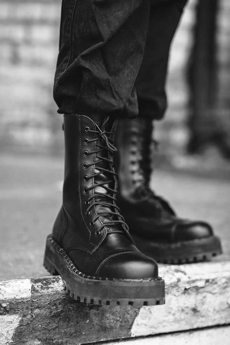 Combat Boots Aesthetic, Shoes Design Ideas, Skinhead Boots, Aesthetic Men, Shoes Design, Sole Shoes, Character Outfits, Boots Outfit, Aesthetic Clothes