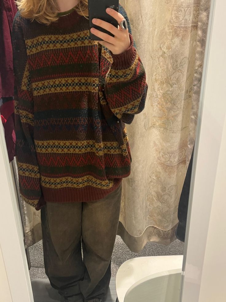 Granpa sweater Huge Sweater Outfit, Grandpa Sweaters Aesthetic Outfits, Grampa Sweater Outfits, Grampa Core Outfits, Granpa Sweaters, Grunge Sweater Outfit, Grandma Sweater Outfit, Grandpa Sweater Aesthetic, Granpa Sweater